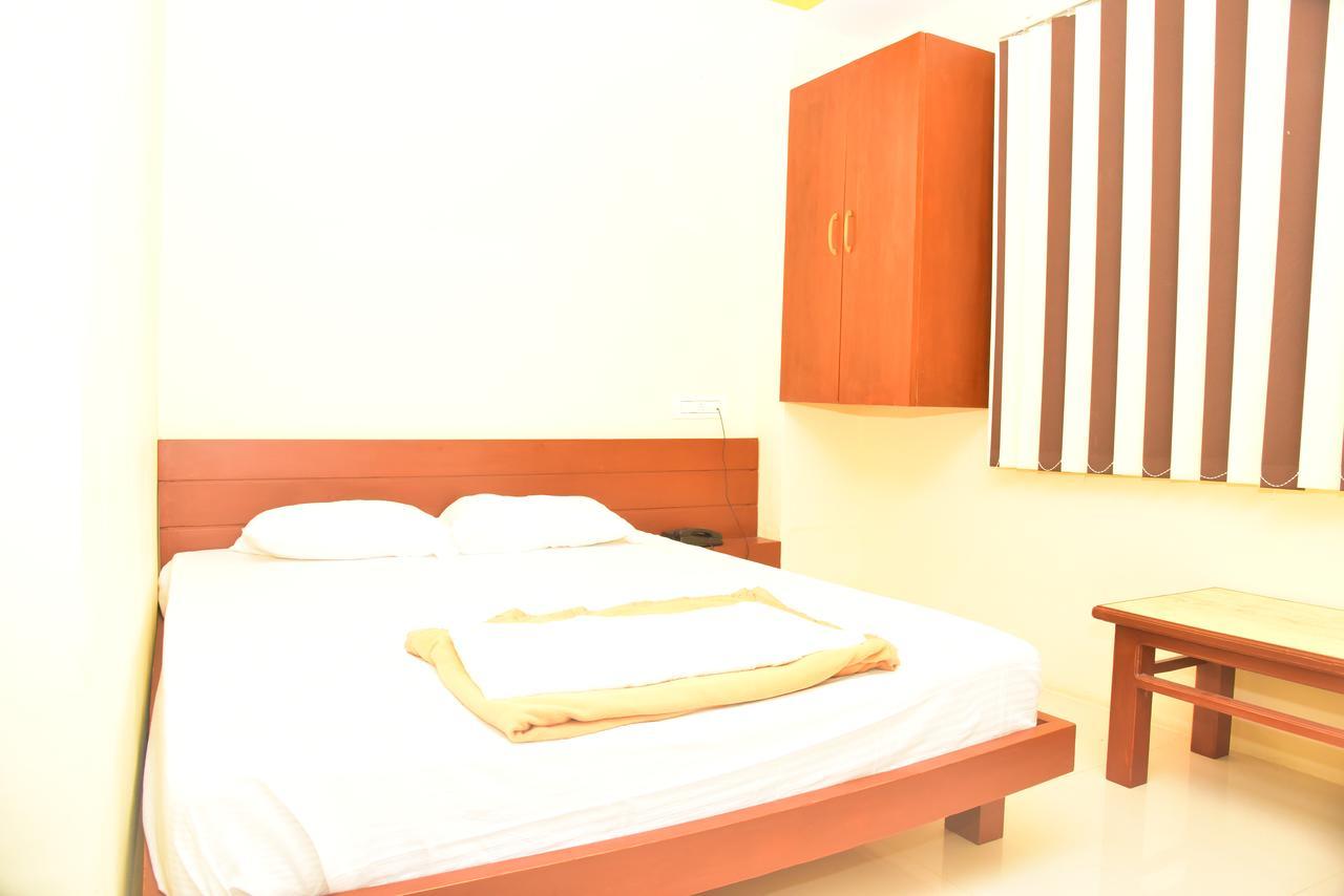 Bright Palace Restaurant And Residency Hotel Shimoga Exterior photo